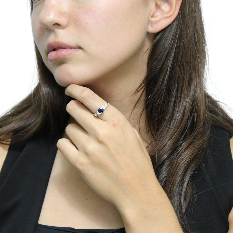 Anillo Solitario De Plata Con Piedra Natural Y Circonia