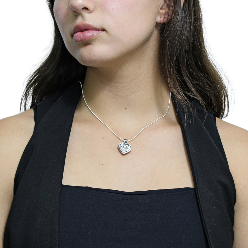 Dije Relicario De Corazón Plata Oxidada