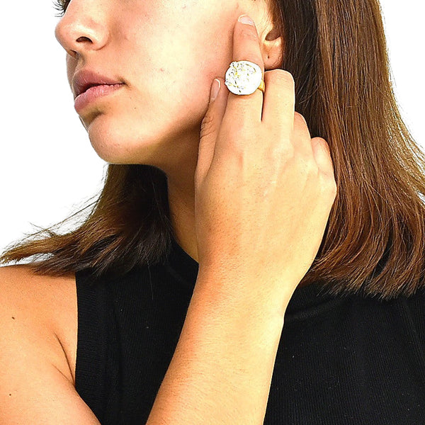 Anillo Dorado Con Circonia De Plata