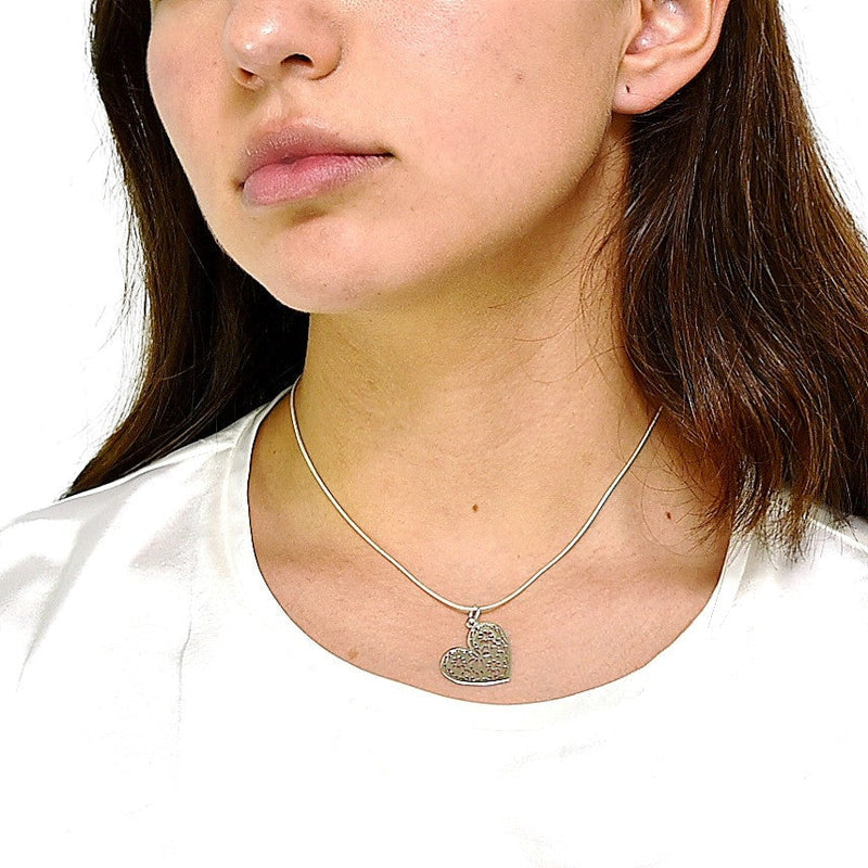 Dije Corazón Con Flores De Plata