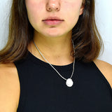 Collar Flor y Perla Con Cordón De Seda